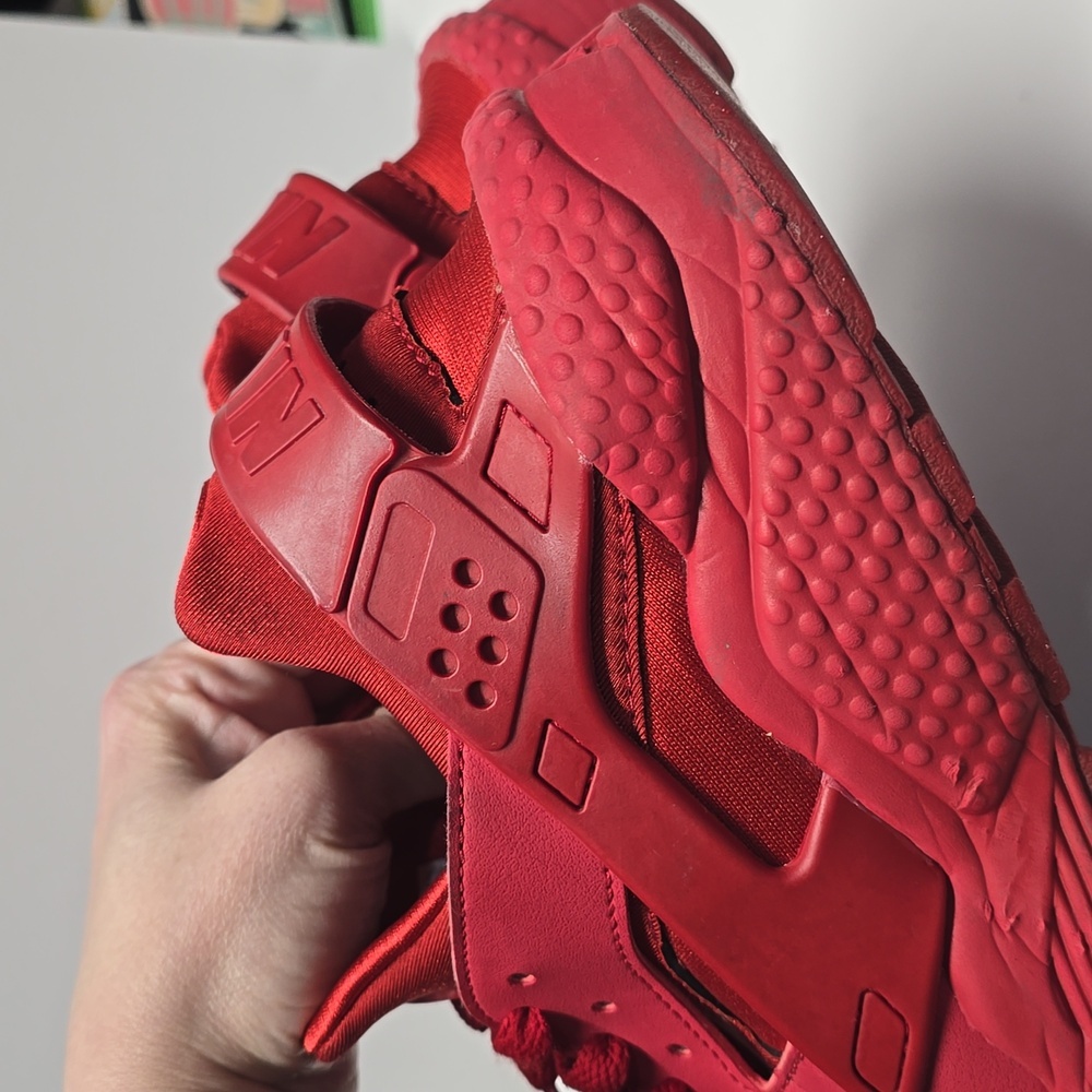 {Nike} Air Huarache in Gym Red - Size 9.5 - Picture 7 of 16